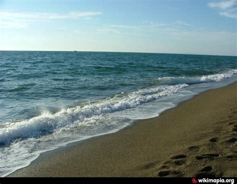 spiaggia nudista video|NATURIST FKK BEACH in ITALY! Spiaggia Naturista Nido del